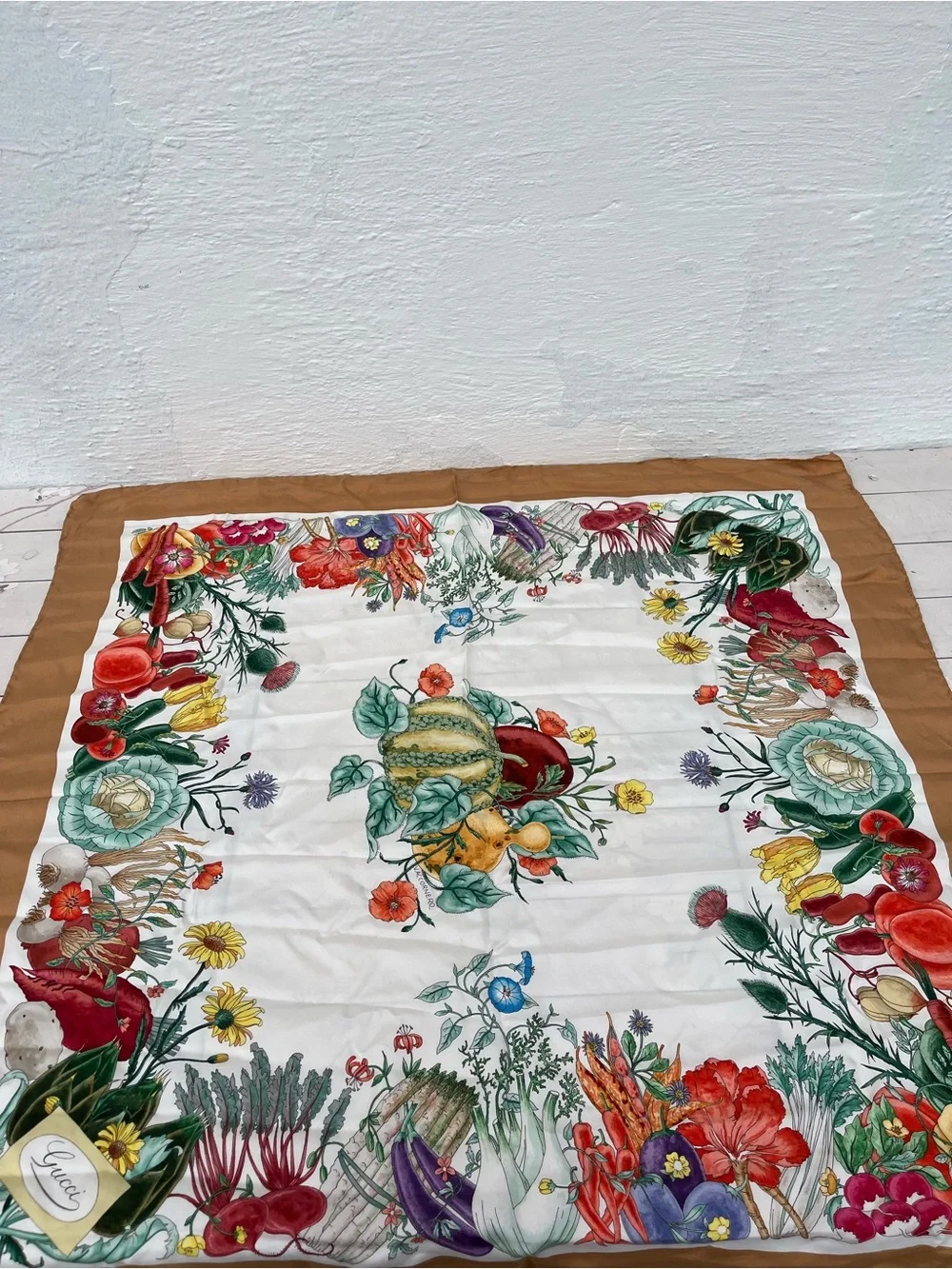 Gucci Silk Botanical Scarf in White and Brown